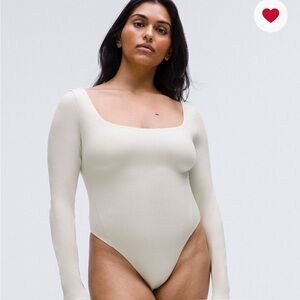 Lululemon Cream Long Sleeve Bodysuit XS